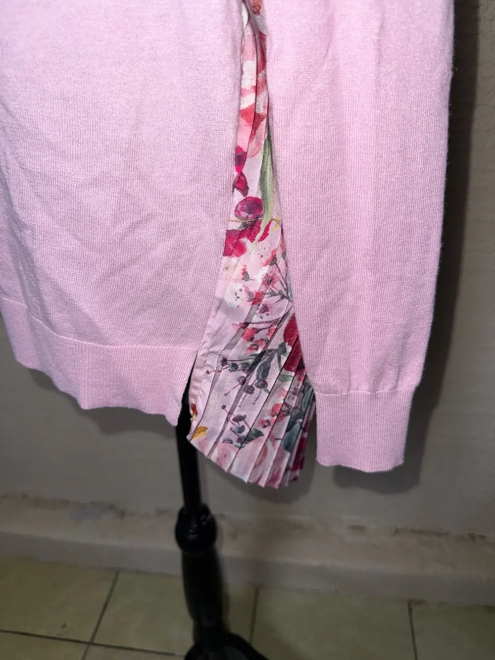 Ted Baker Kaleese Pink Pleated Floral Back‎ Sweater Silk Blend High-Low knit- S